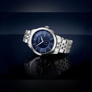 * SOLD * Victorinox Alliance #241763 Blue Dial 44mm/100m ¡NEW BATTERY! Watch